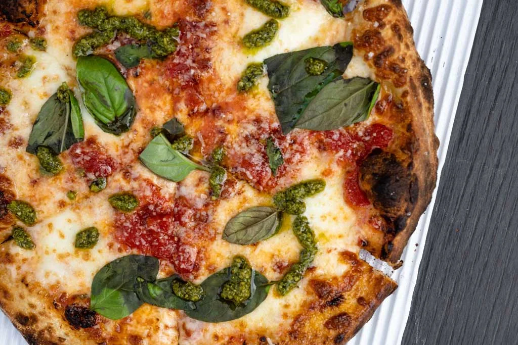 Basil pesto pizza