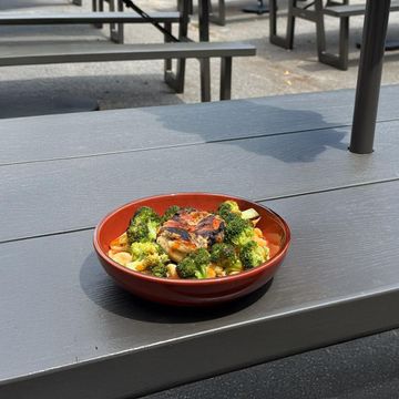 BUFFALO CHICKEN MAC N CHEESE