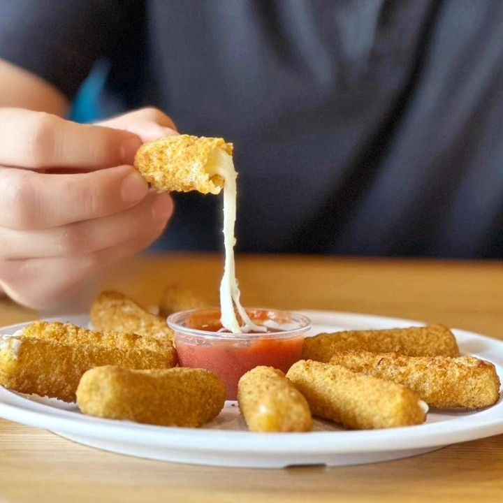 6 Pc Mozzarella Cheese Sticks | Charlie D's Pizza