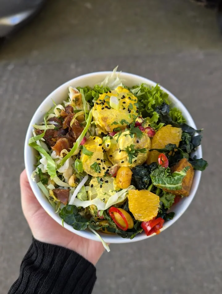A salad bowl