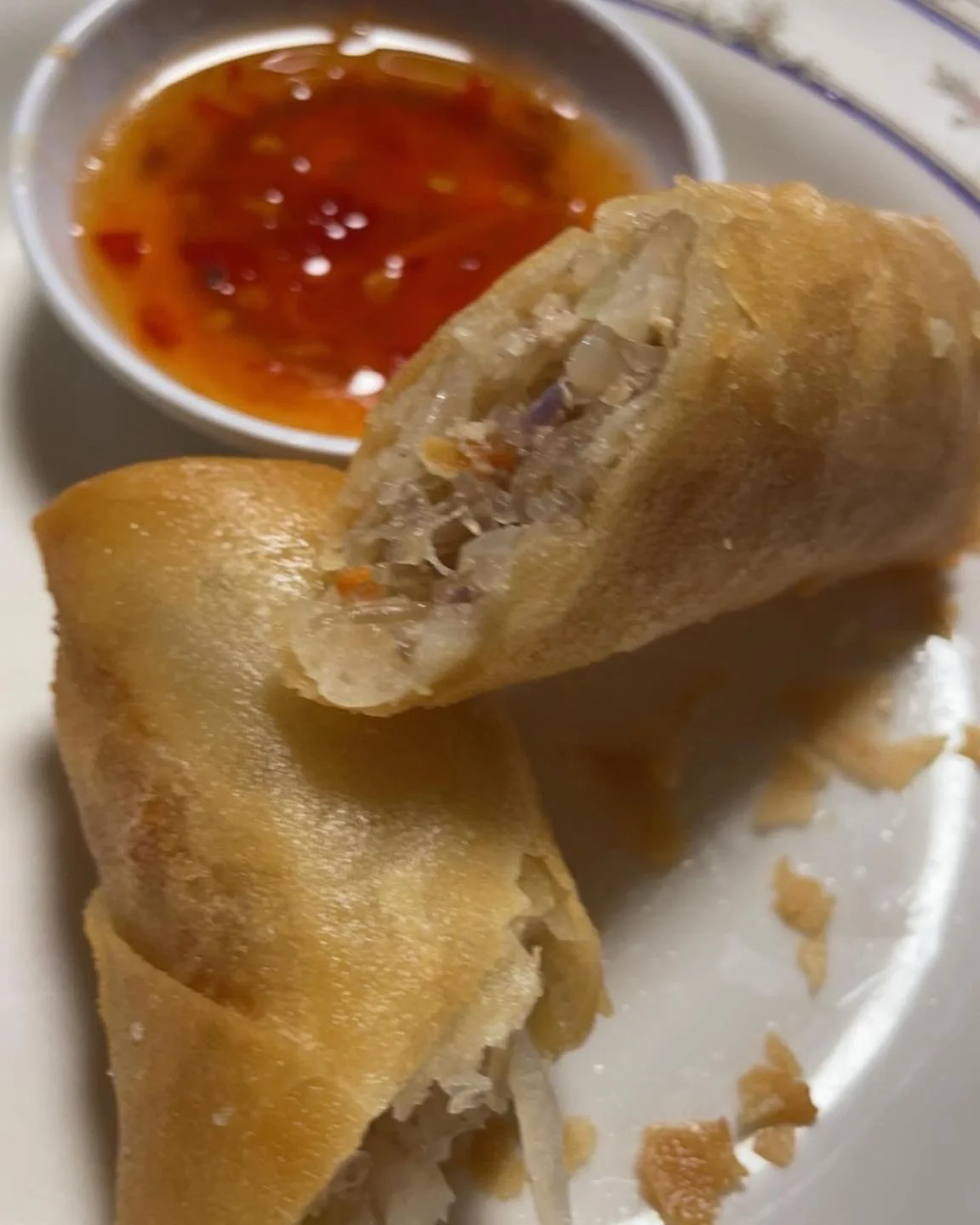 Crispy Vietnamese spring rolls with dipping sauce