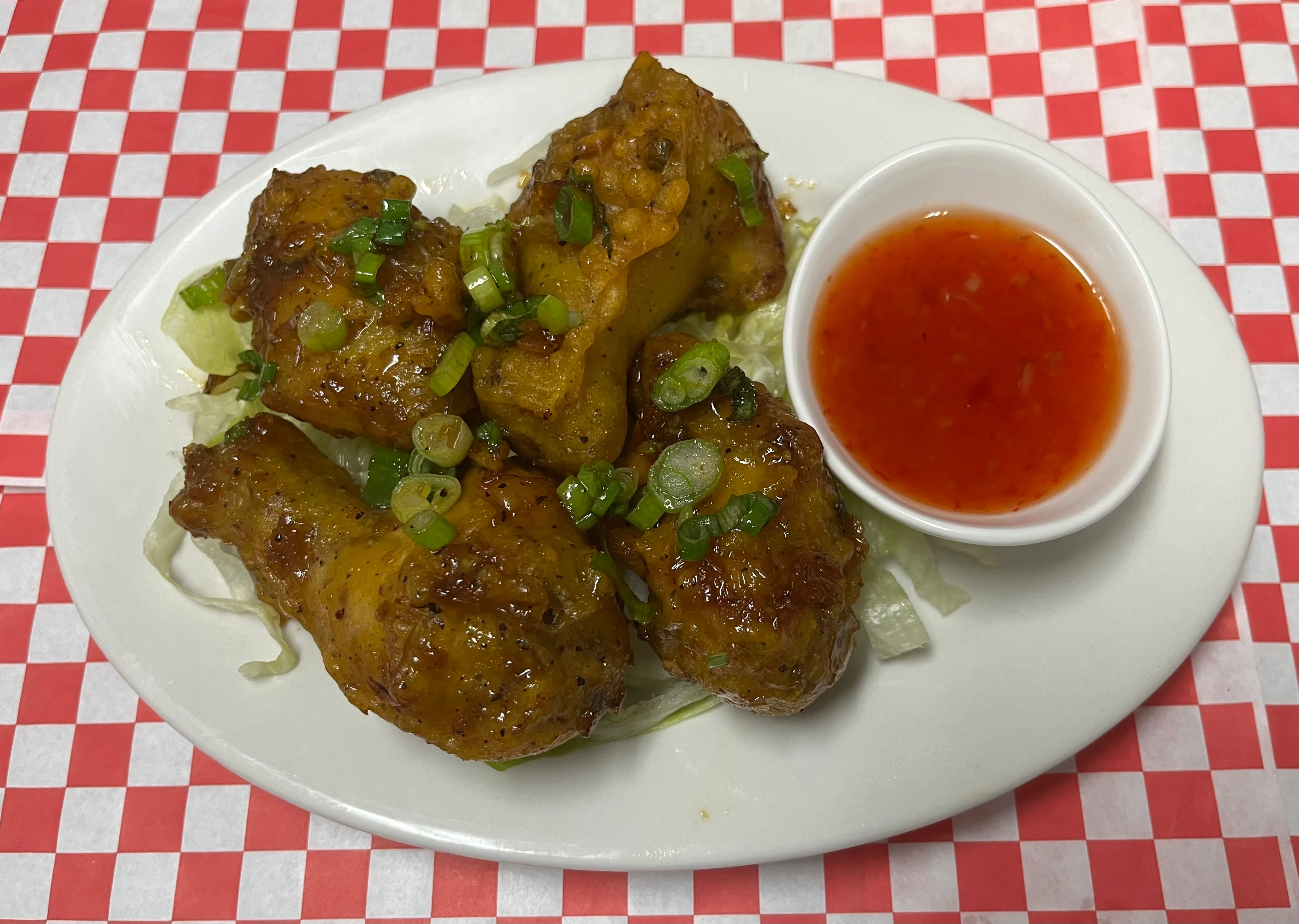 Crispy Thai chicken wings with sweet chili sauce