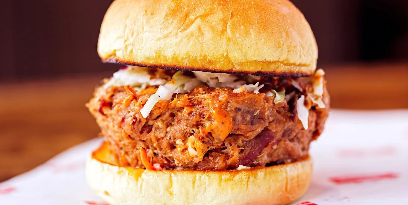 Pulled pork sandwich with coleslaw