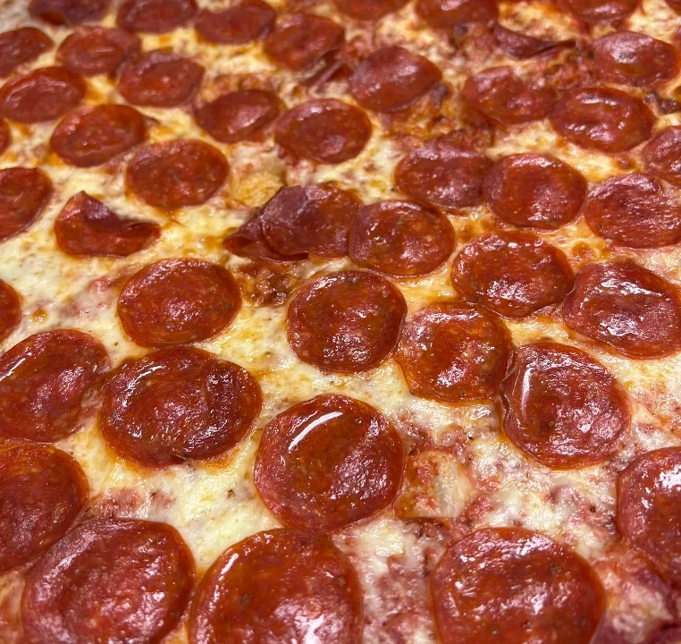 18" Pepperoni Pizza