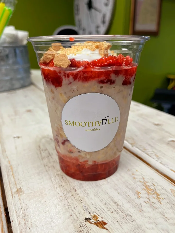 Strawberry Cheesecake Overnight Oats
