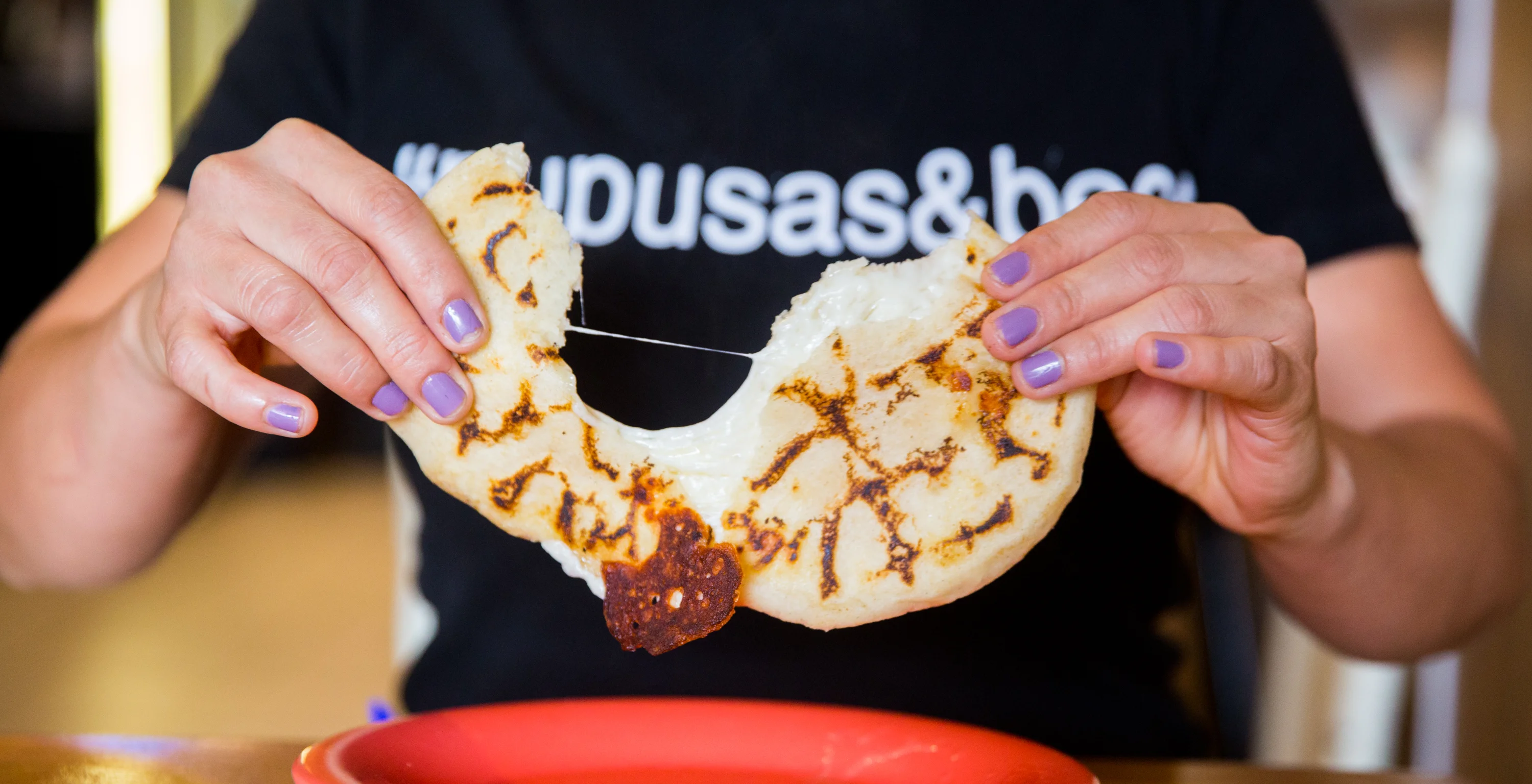 Salsa pour on Pupusa