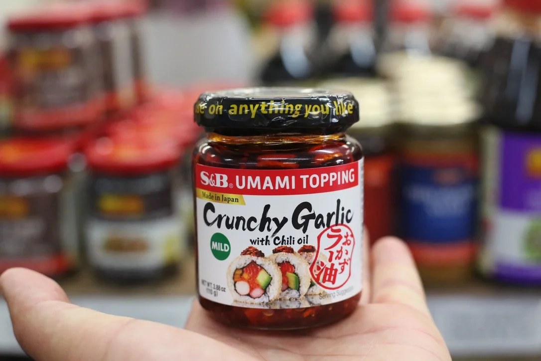 Japanese umami topping with crunchy garlic and chili oil