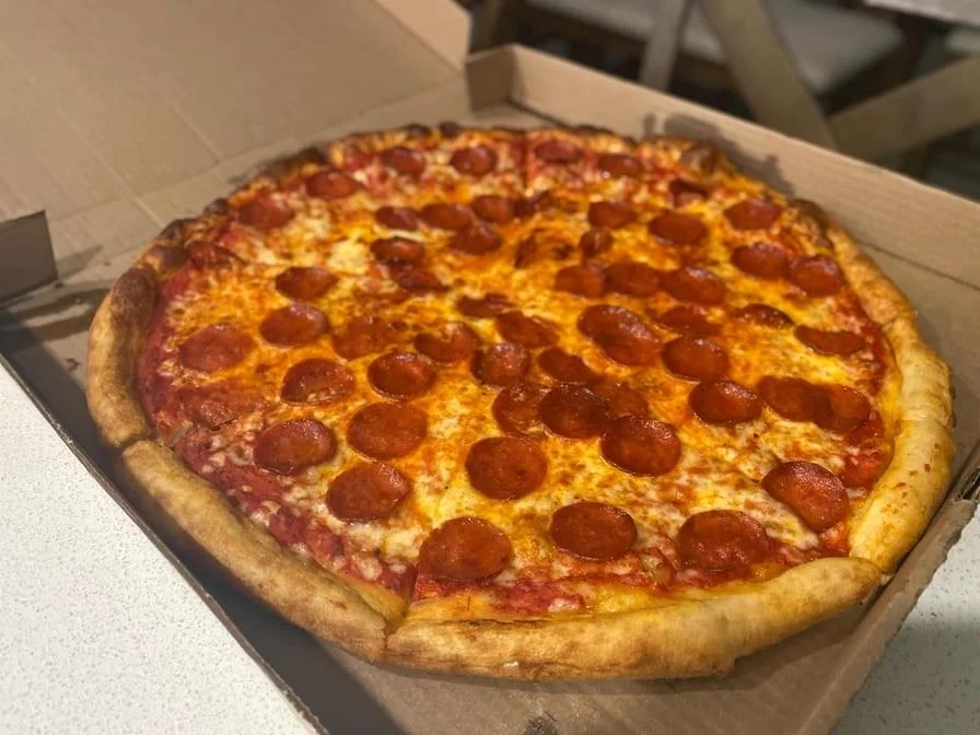 Gianni's Brick Oven Pizza - Pizza restaurant in Bradenton, FL