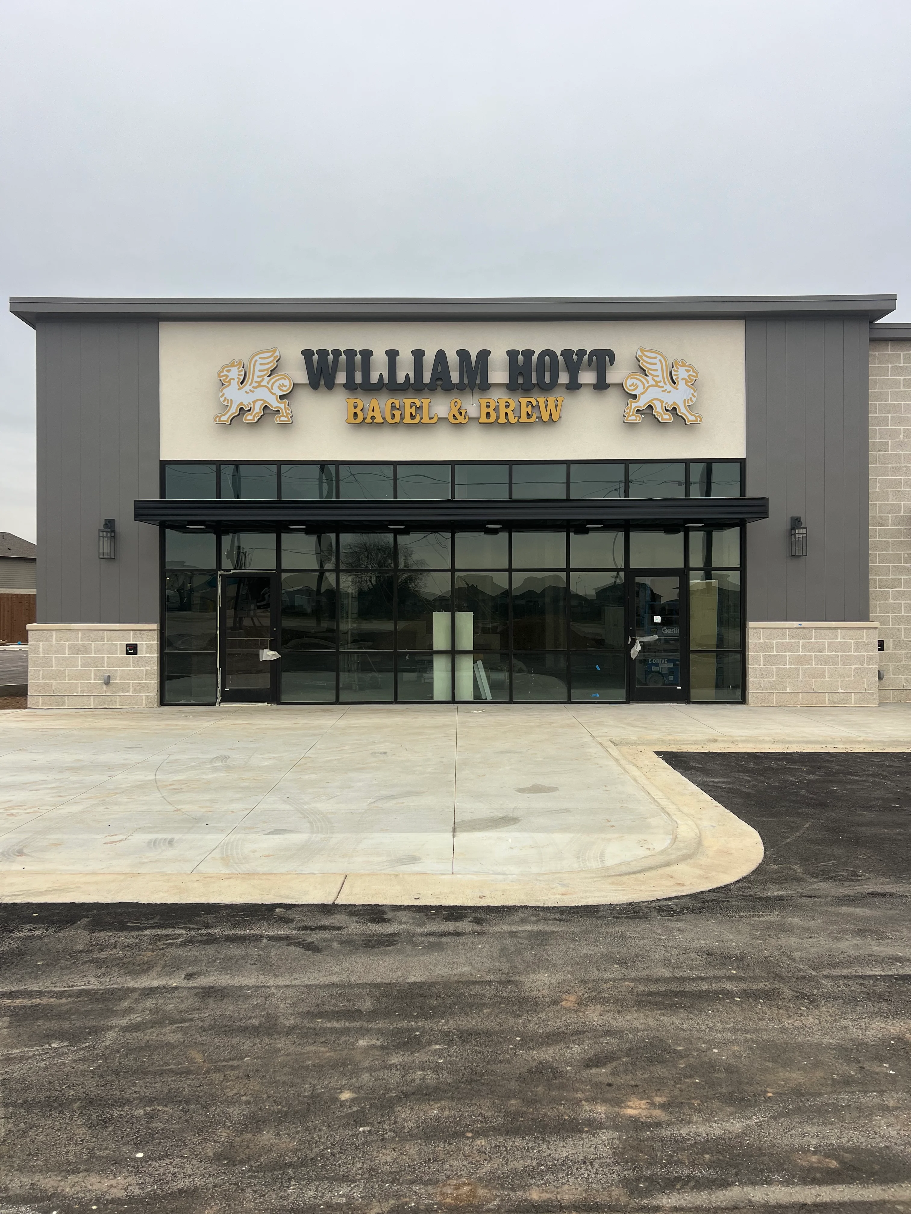 Exterior view of William Hoyt Bagel & Brew restaurant