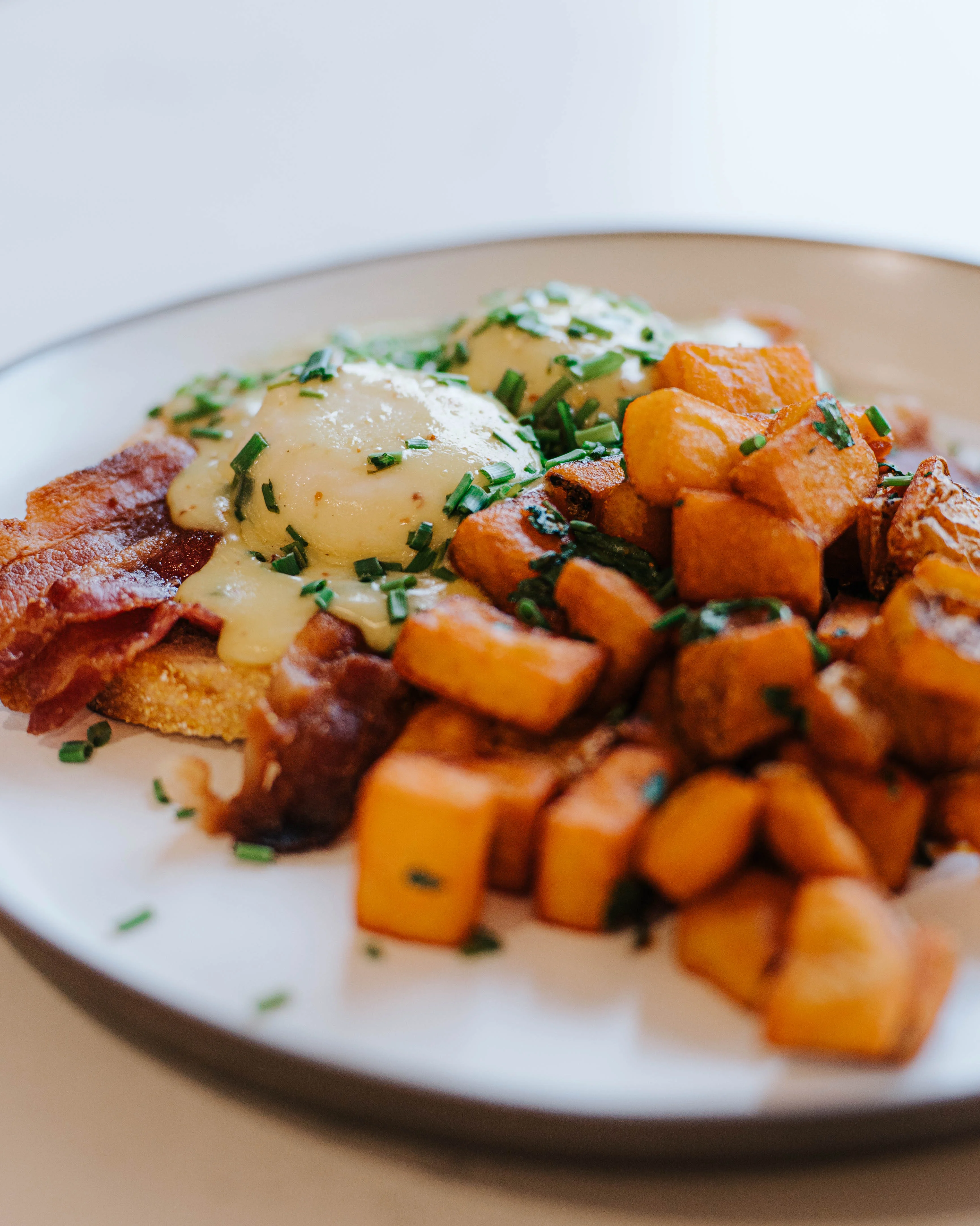 Eggs benedict