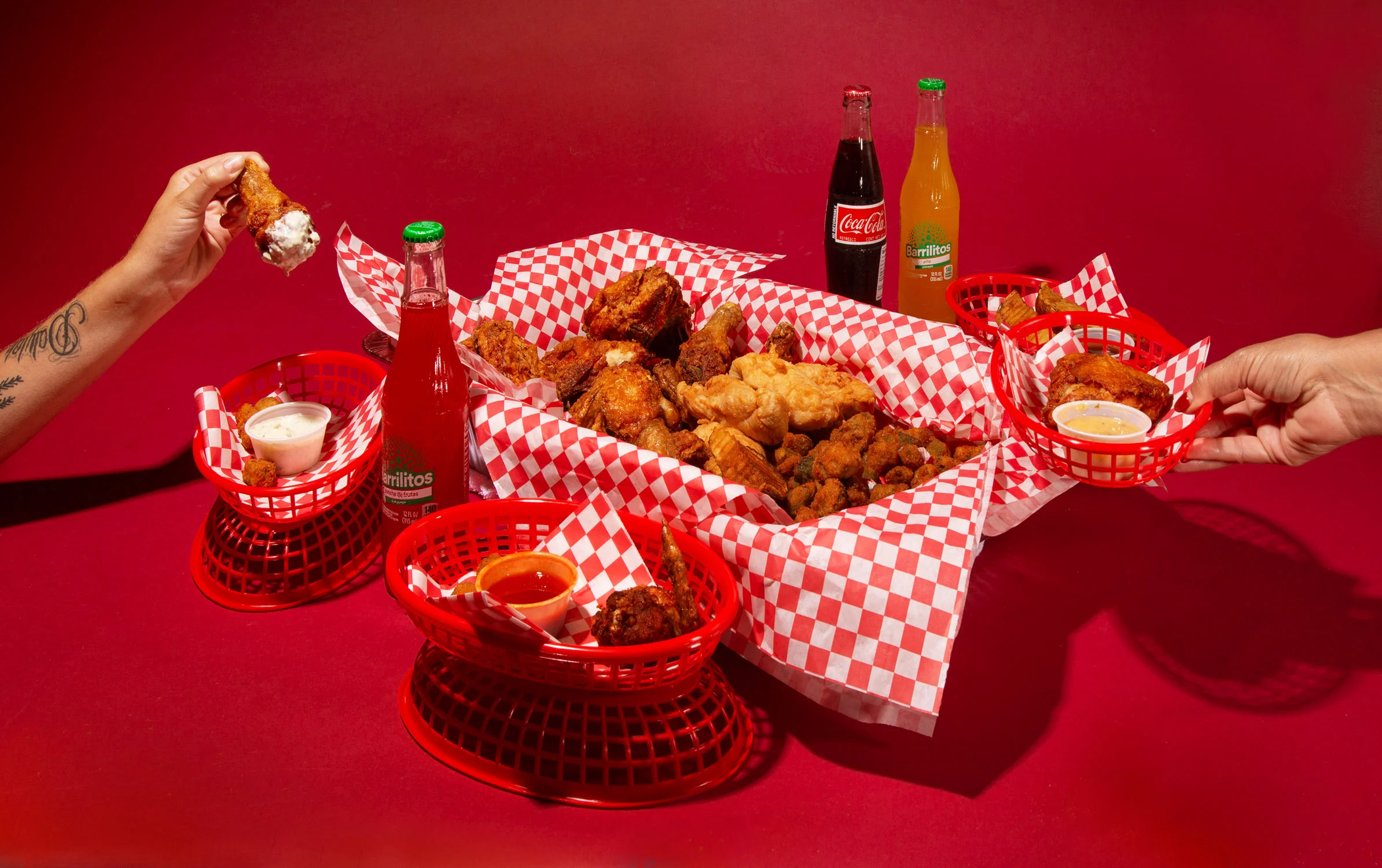 Southern fried chicken platter with sides and drinks