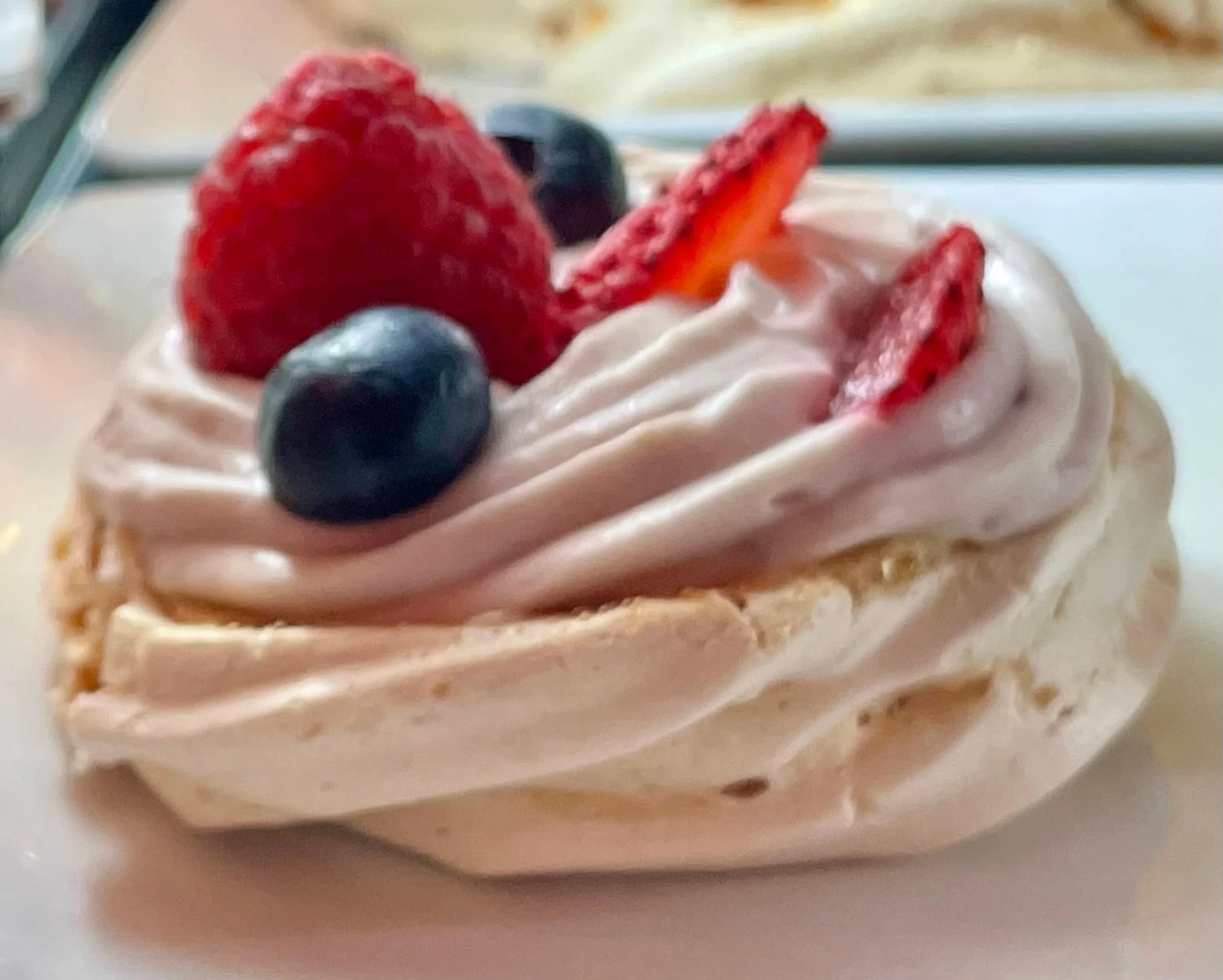 PARISIAN MERINGUE