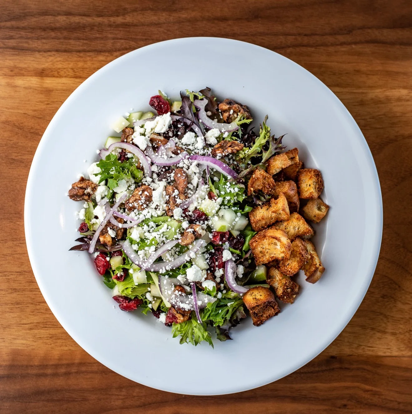 Fresh garden salad with feta and croutons