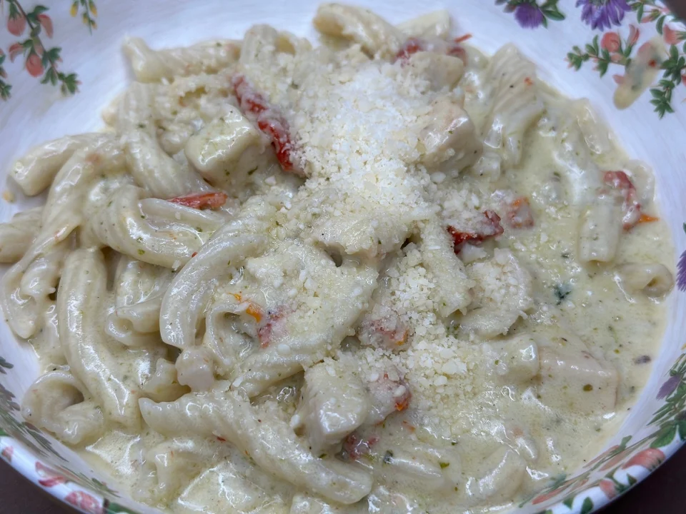 Pesto Alfredo with Chicken Pasta