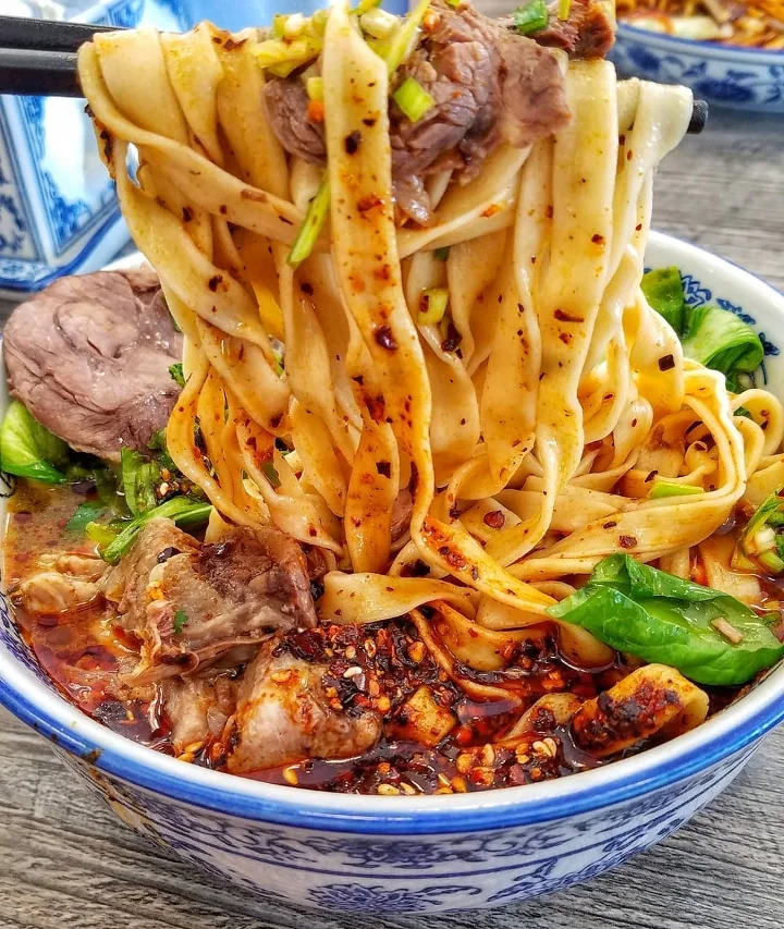 SPICY BEEF NOODLE麻辣牛肉面