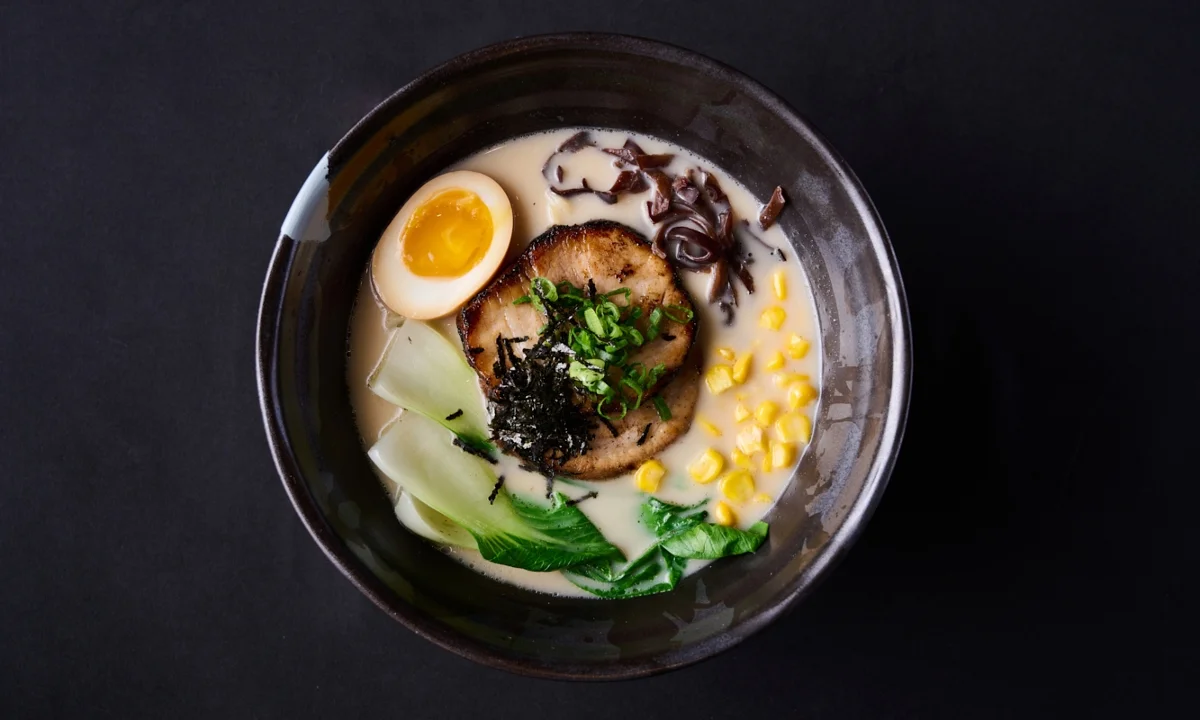 R2. TONKOTSU RAMEN