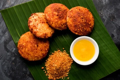 GHEE KAARA PODI IDLI (3 pcs) (gluten free, vegan)