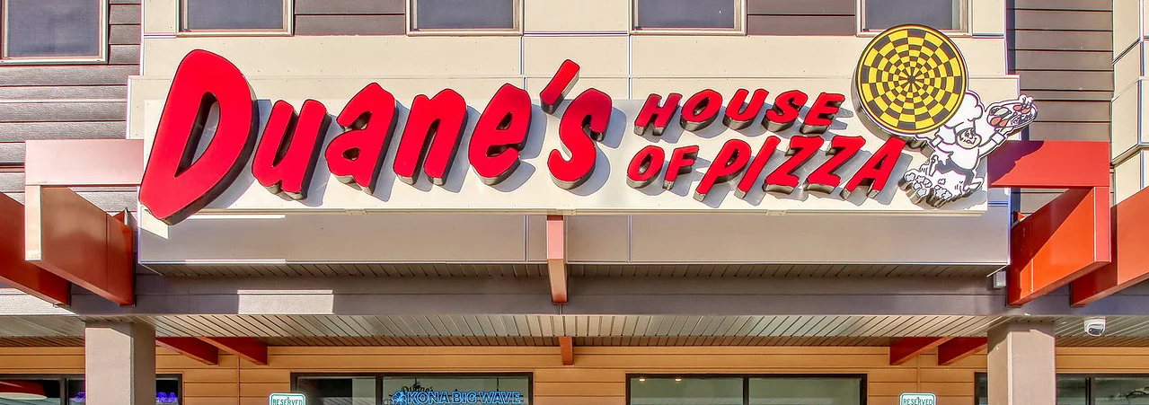 Exterior view of Duane's House of Pizza restaurant