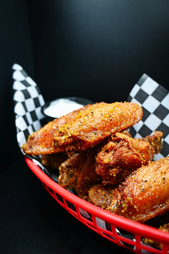 6 Piece Wings - Monday