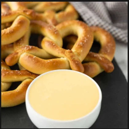 Pretzel w/ Side Cheese