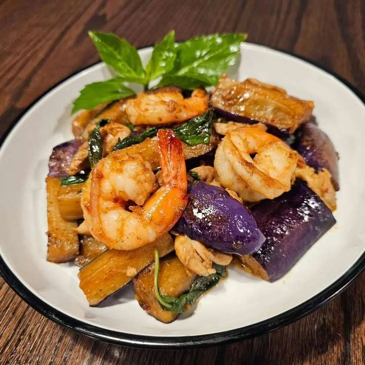 63. Drunken Noodles