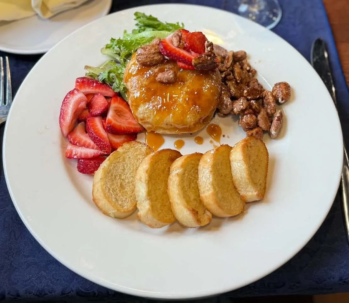 BAKED BRIE