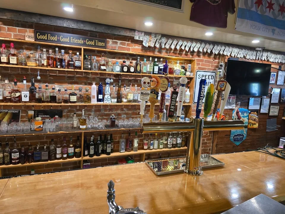 Full Bar with 10 taps and a selection of 0% Beer