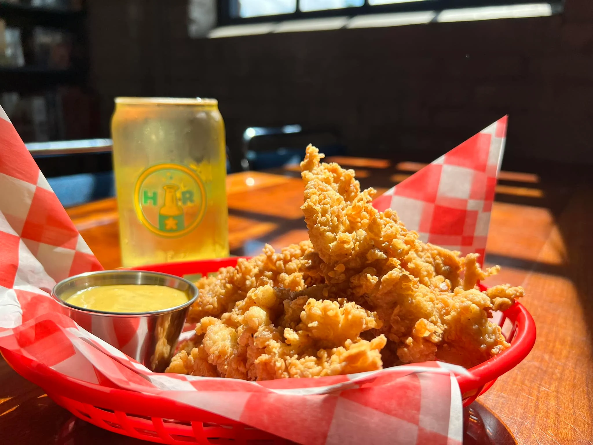 Crispy fried chicken tenders with dipping sauce