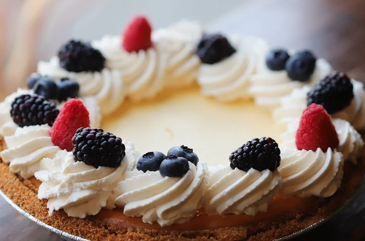 9" Berry Cheesecake Pie