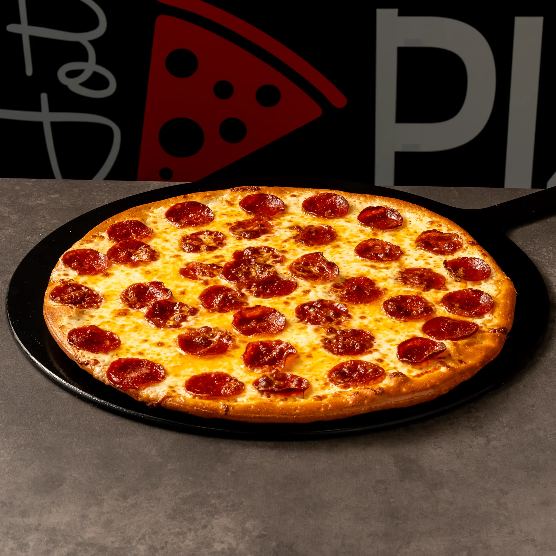 Large Pepperoni Alfredo