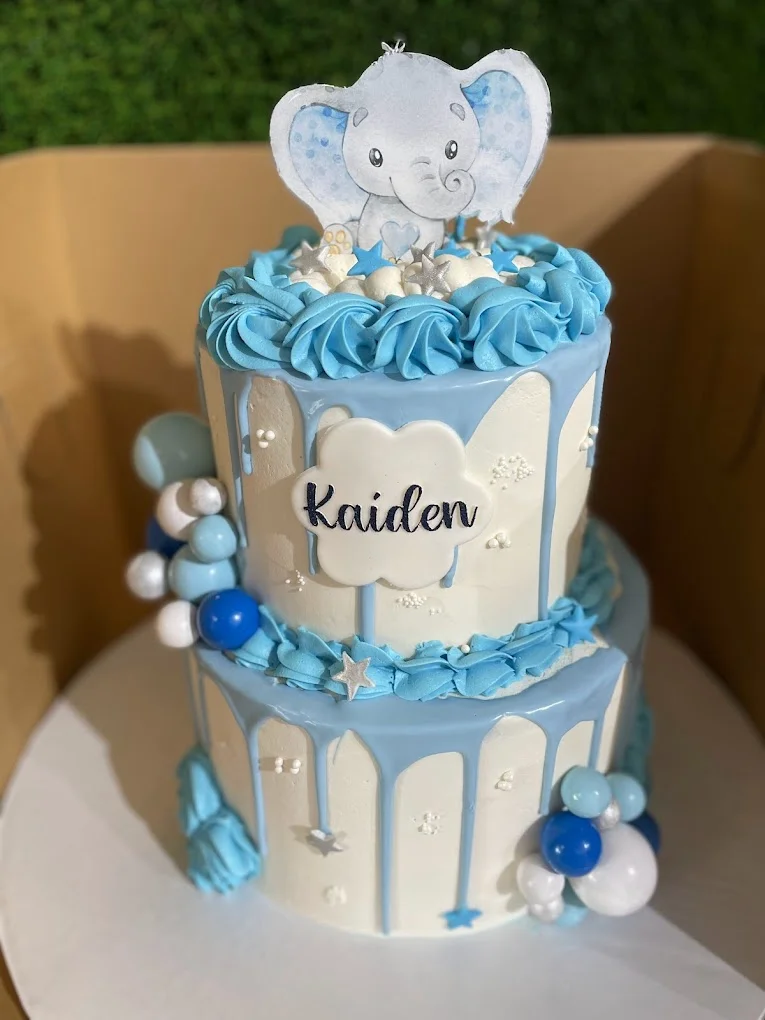 Custom cake in Riverside California