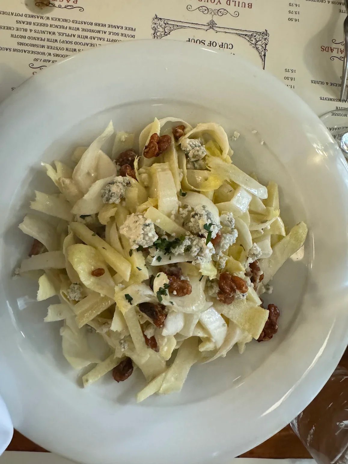 Creamy fettuccine pasta with blue cheese and walnuts