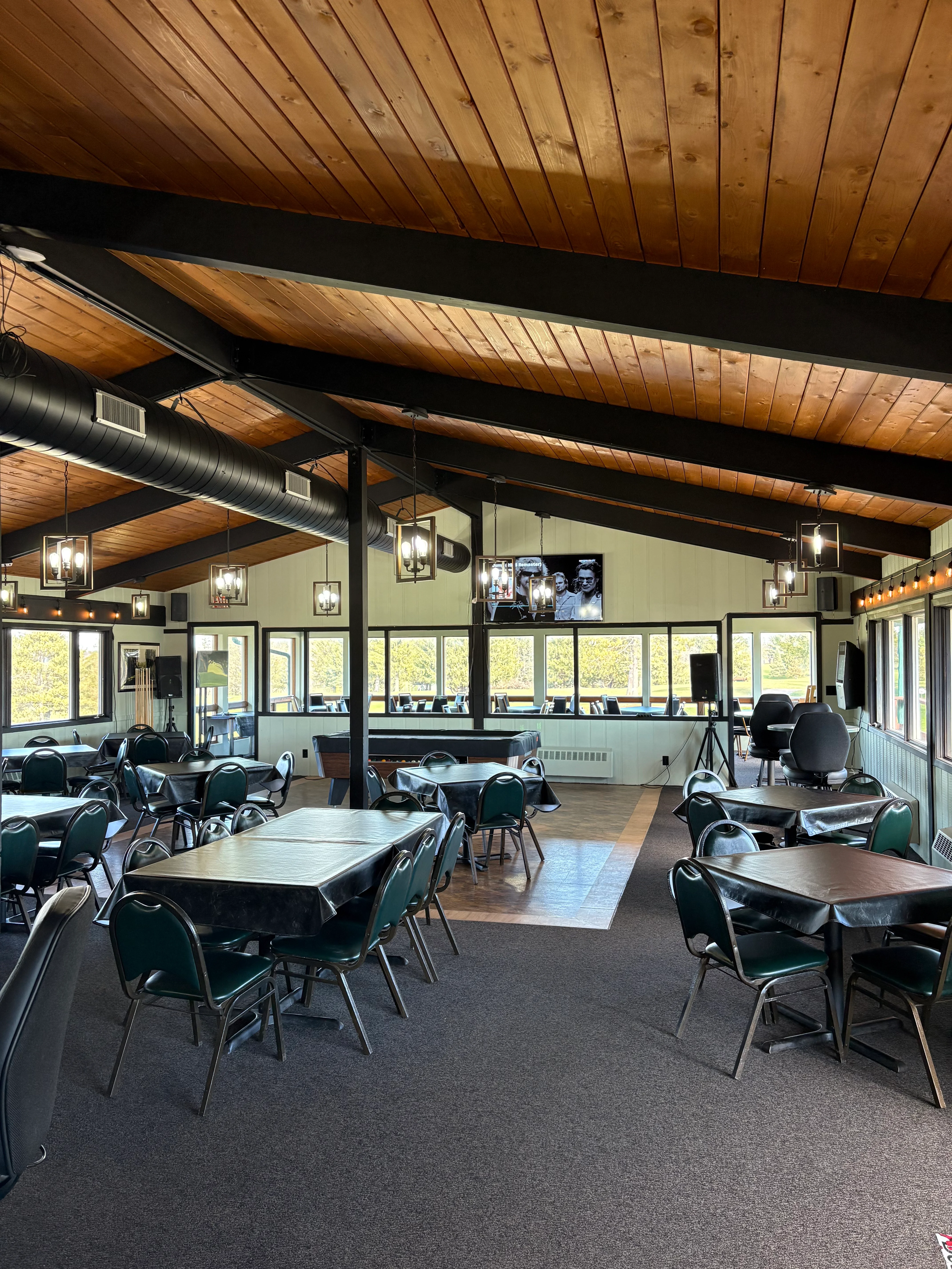 Bar and grill, event center, pool, billiards, great view, food, homemade food