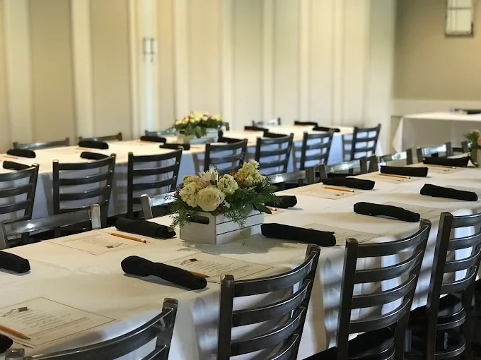 Fezzo's Banquet Room Set Up