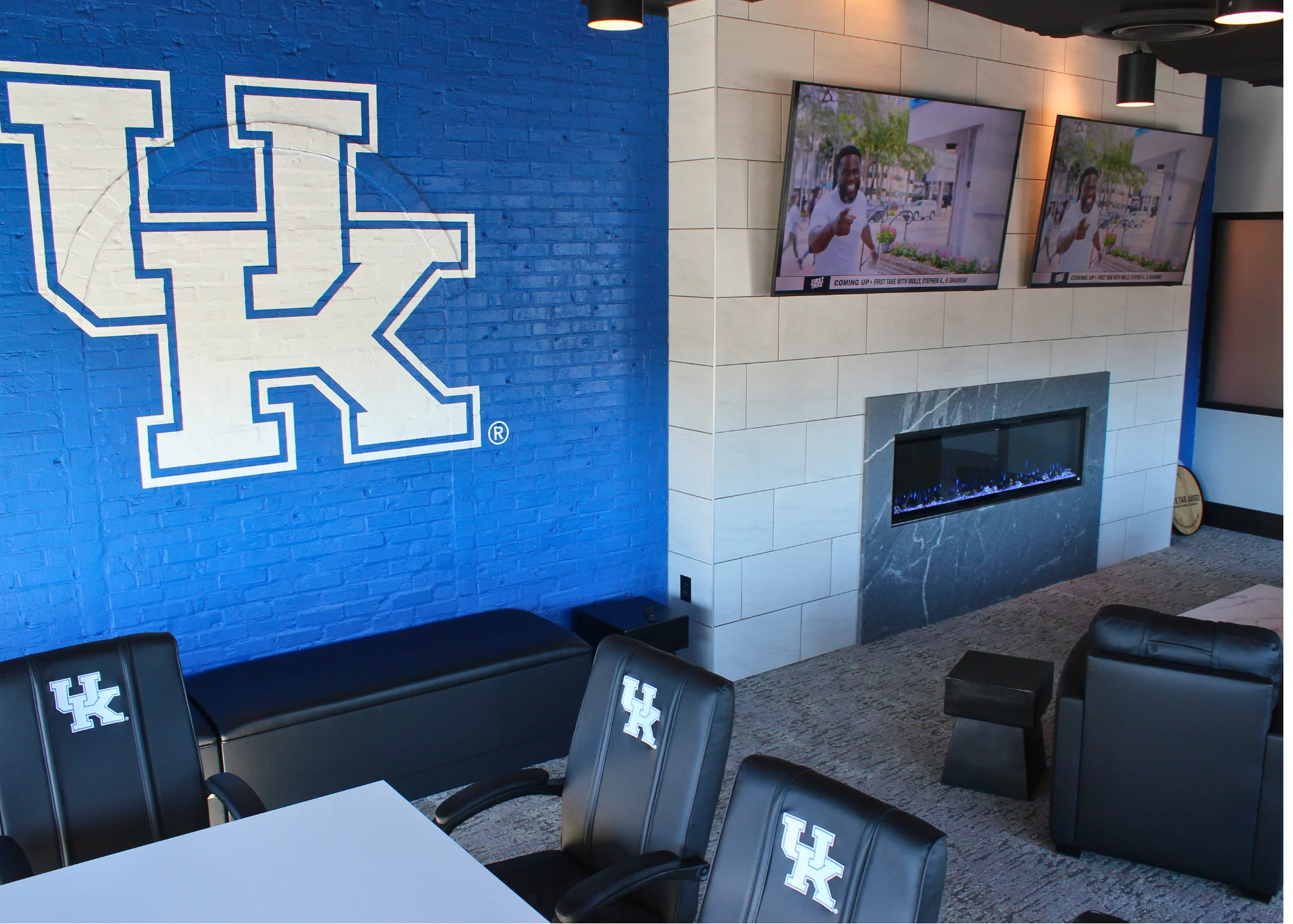 UK themed private event space at Parlour Lexington, KY