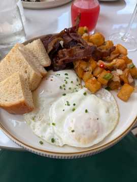 Photo from Sylvia L.'s review