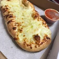 Cheesy garlic bread with marinara sauce