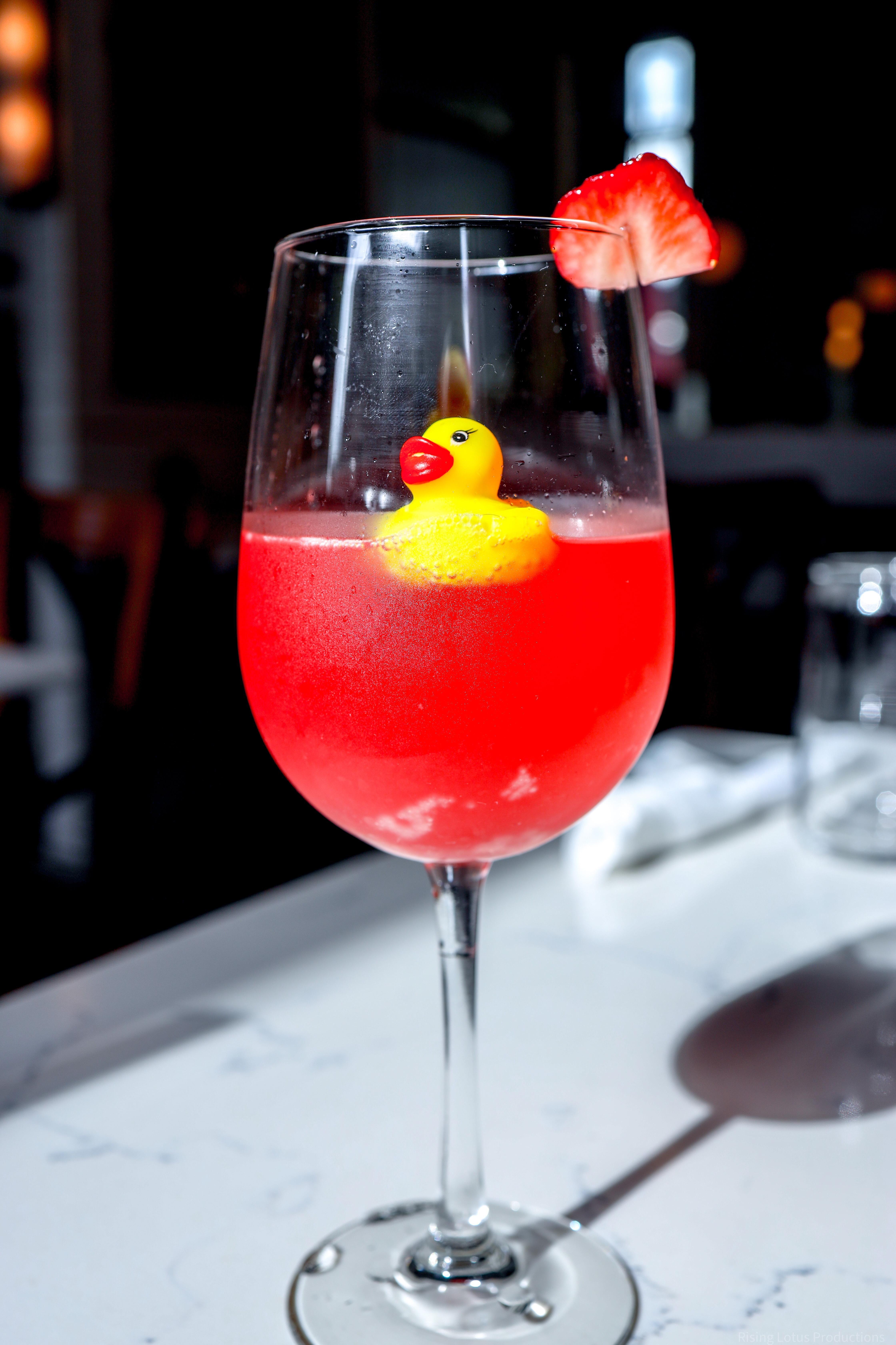 STRAWBERRY LYCHEE (NON ALCOHOLIC)