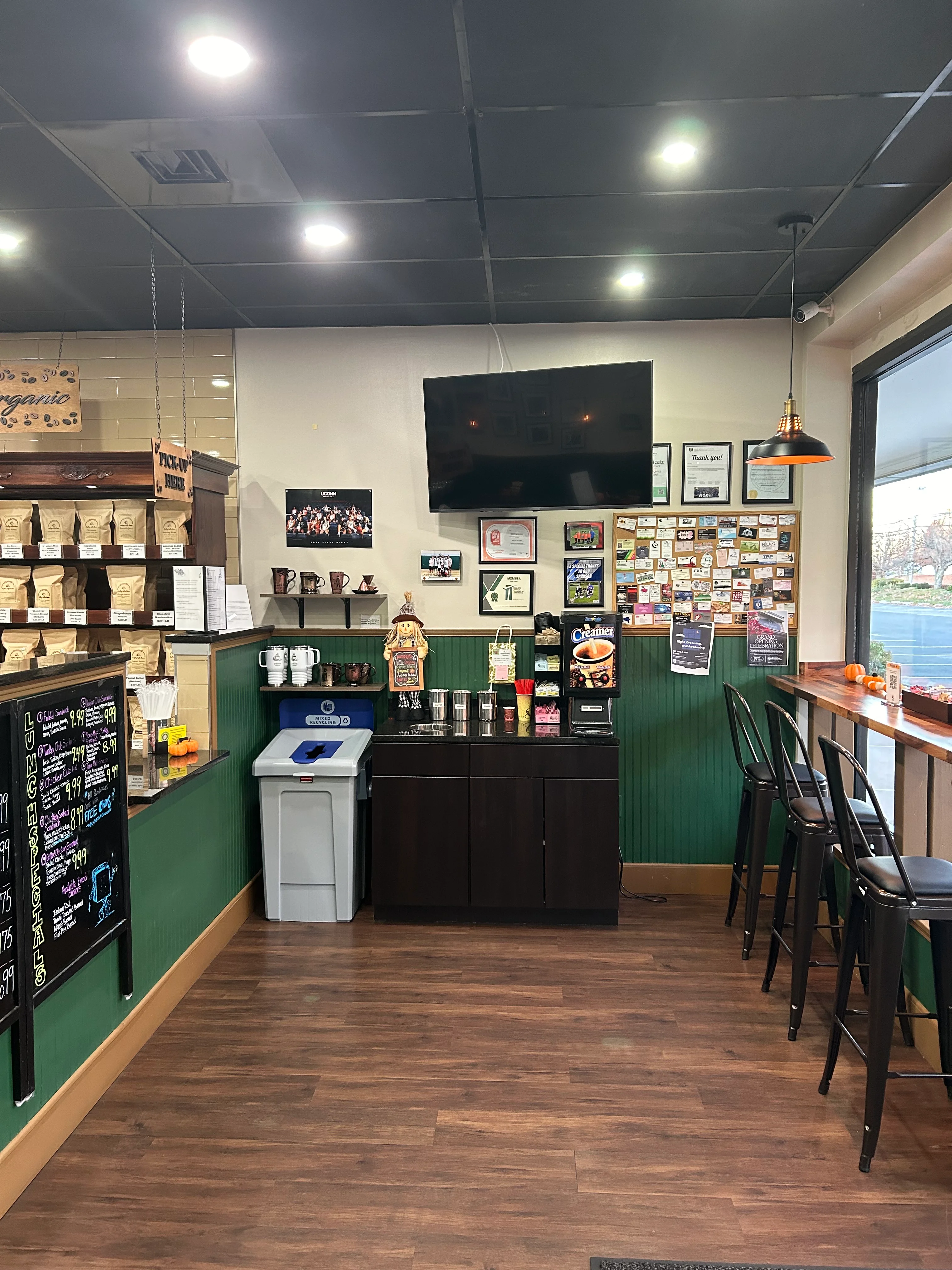 The outside of a coffee shop