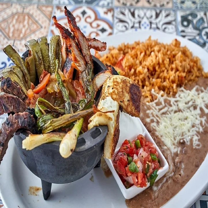 MOLCAJETITO