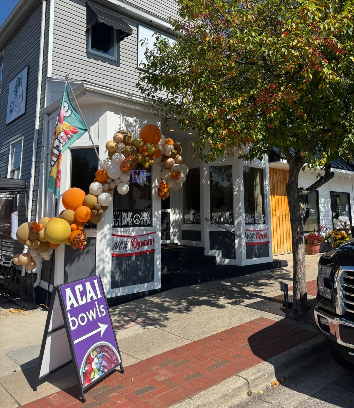 Charming acai bowl shop with festive decor