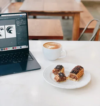 La Boulangerie & Co French Bakery in Chicago