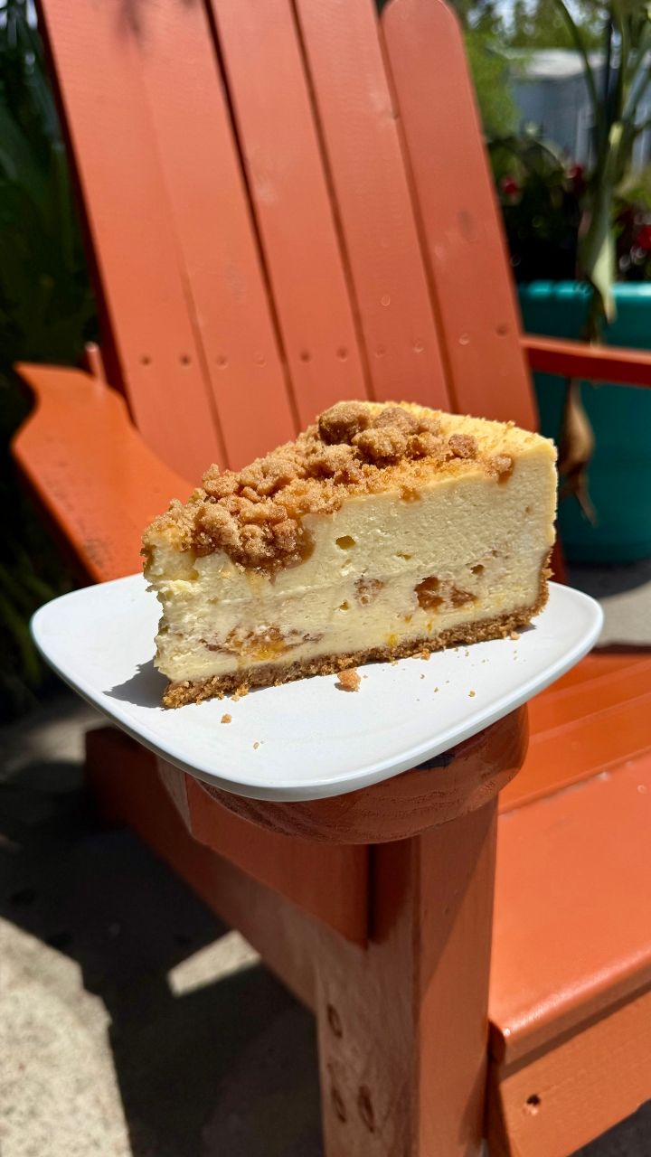Peach Cobbler Cheesecake