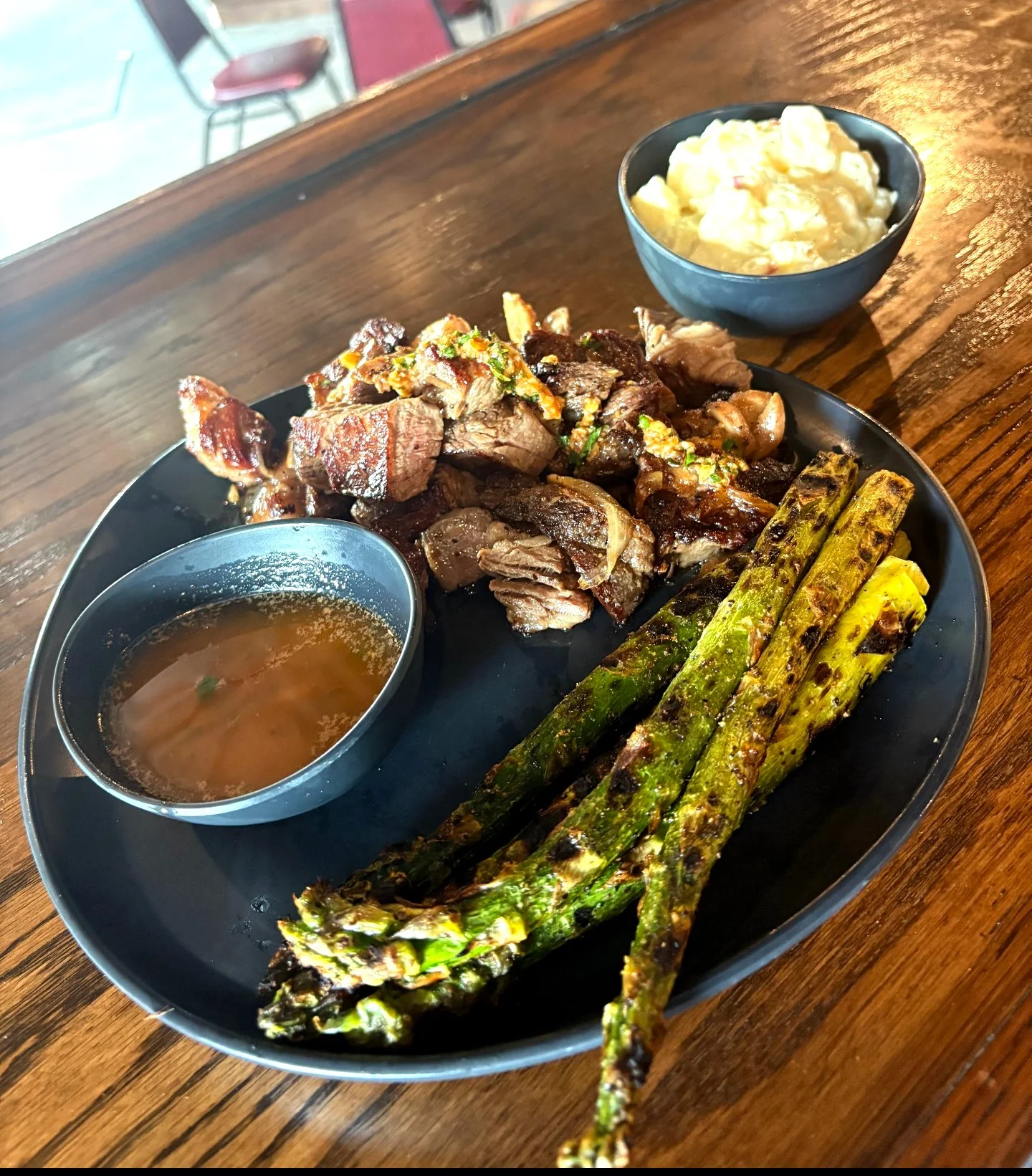 Steak Bites with asparagus