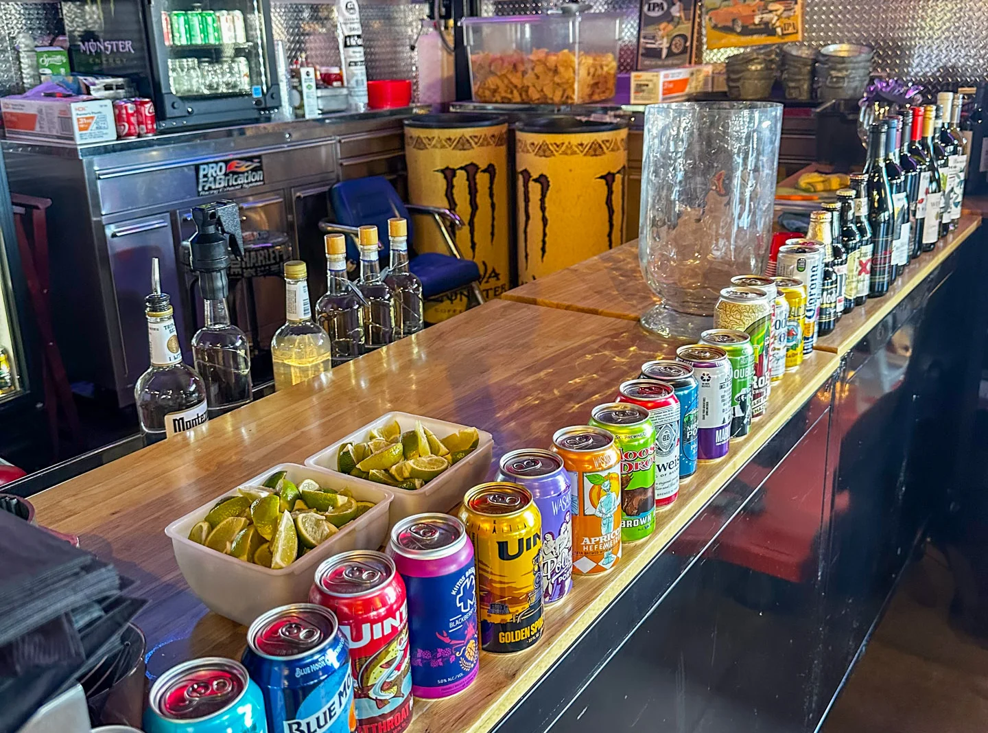 Open bar at Billy Blanco's