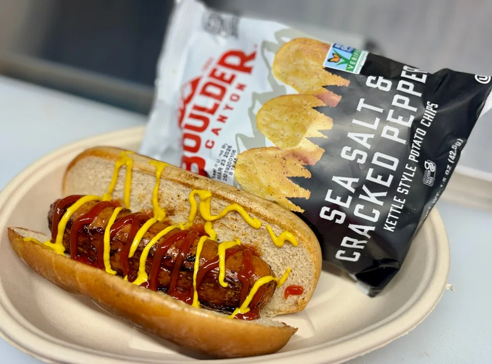 Sausage Link in Dave’s killer bun, bag of chips