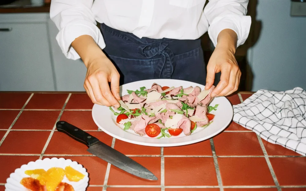 Italian antipasto salad with roast beef and cherry tomatoes