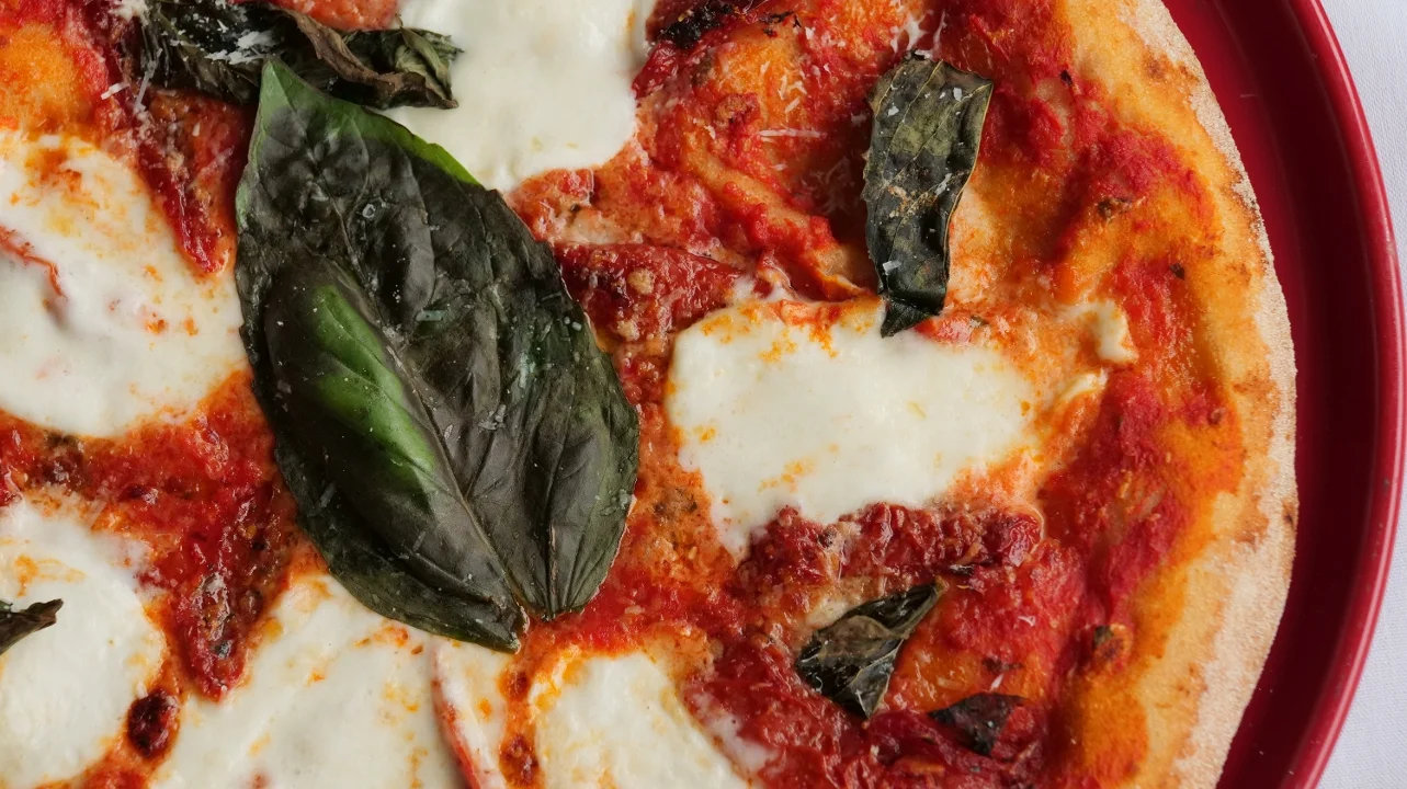 New Exclusive! 16" LA BUFALINA - PIZZA