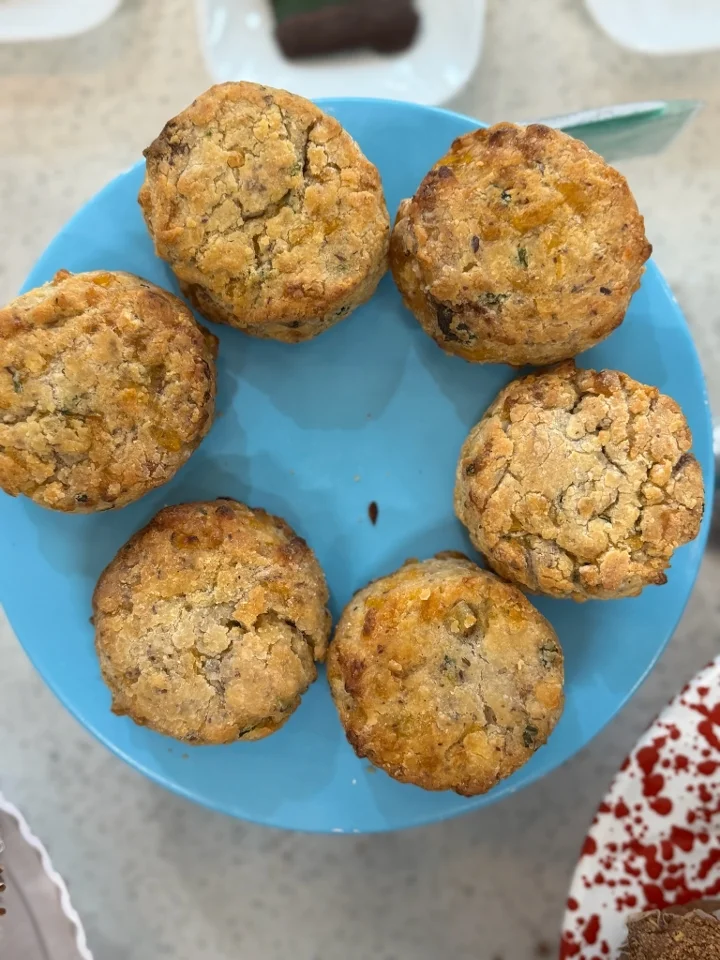 Cheeze & Scallion Biscuit (gf)