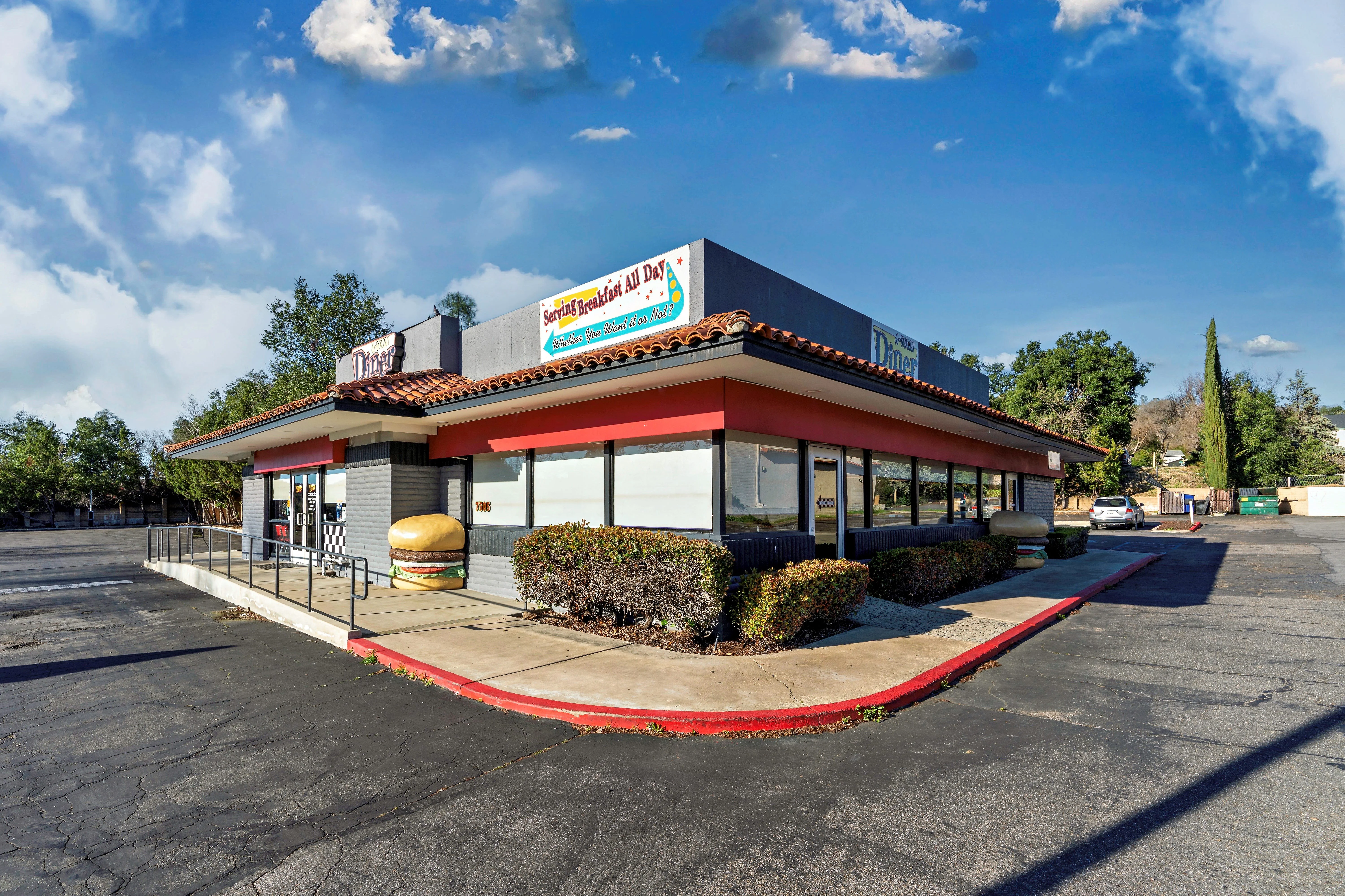 Diner, Dinner, hamburgers, salads, pastrami, breakfast